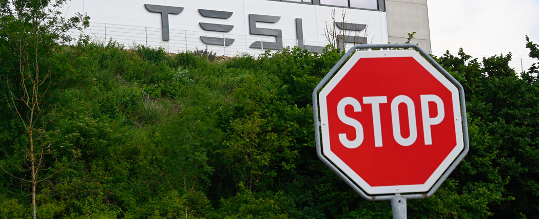 TESLA STOP