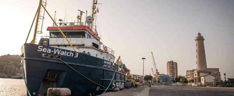 Sea-Watch 3 liegt beschlagnahmt im Hafen von Licata (Provinz Agrigent in der Region Sizilien)